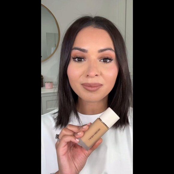 Colors below LAURA MERCIER REAL FLAWLESS WEIGHTLESS PERFECTING FOUNDATION - Picture 8 of 12